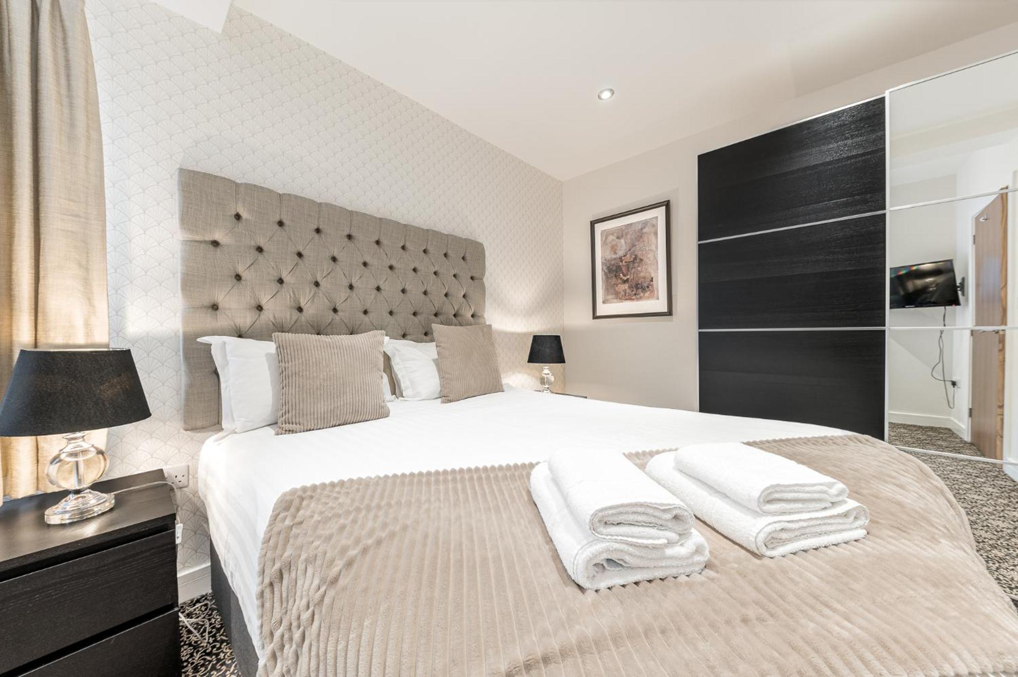 Abbey Apartments Modern Aparthotel For Tourists & Professionals 巴罗弗内斯 客房 照片