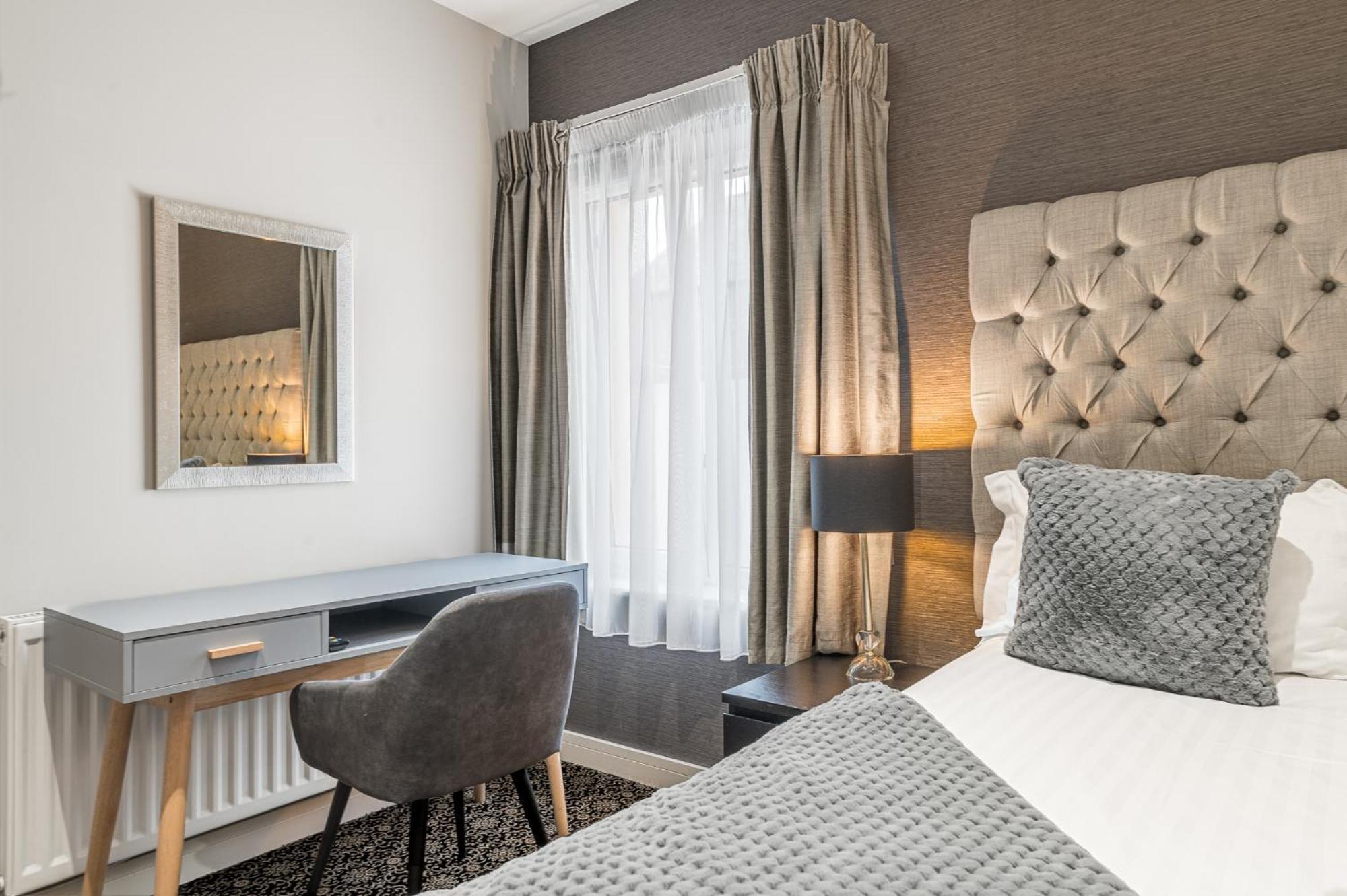 Abbey Apartments Modern Aparthotel For Tourists & Professionals 巴罗弗内斯 外观 照片